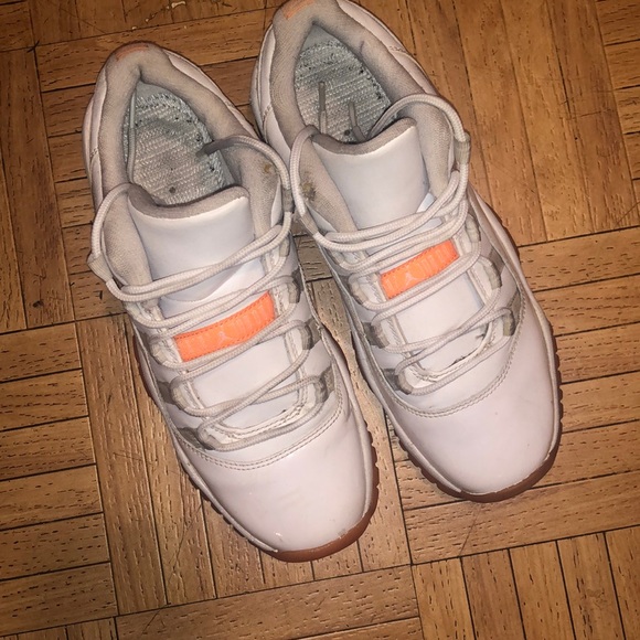 Jordan Low Top Retro 11s